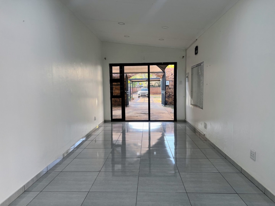 3 Bedroom Property for Sale in Waverley Gauteng