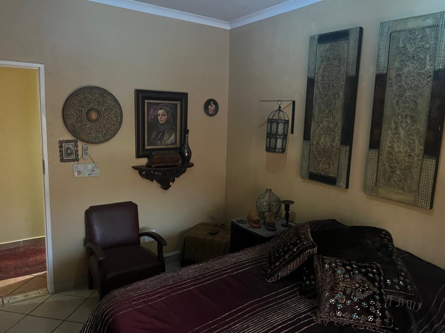 6 Bedroom Property for Sale in Annlin Gauteng