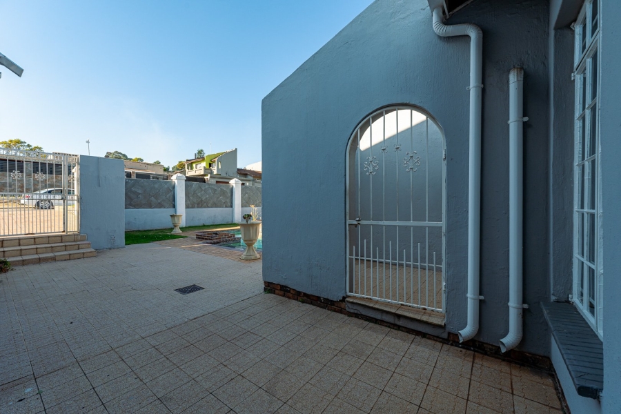 4 Bedroom Property for Sale in Fleurhof Gauteng