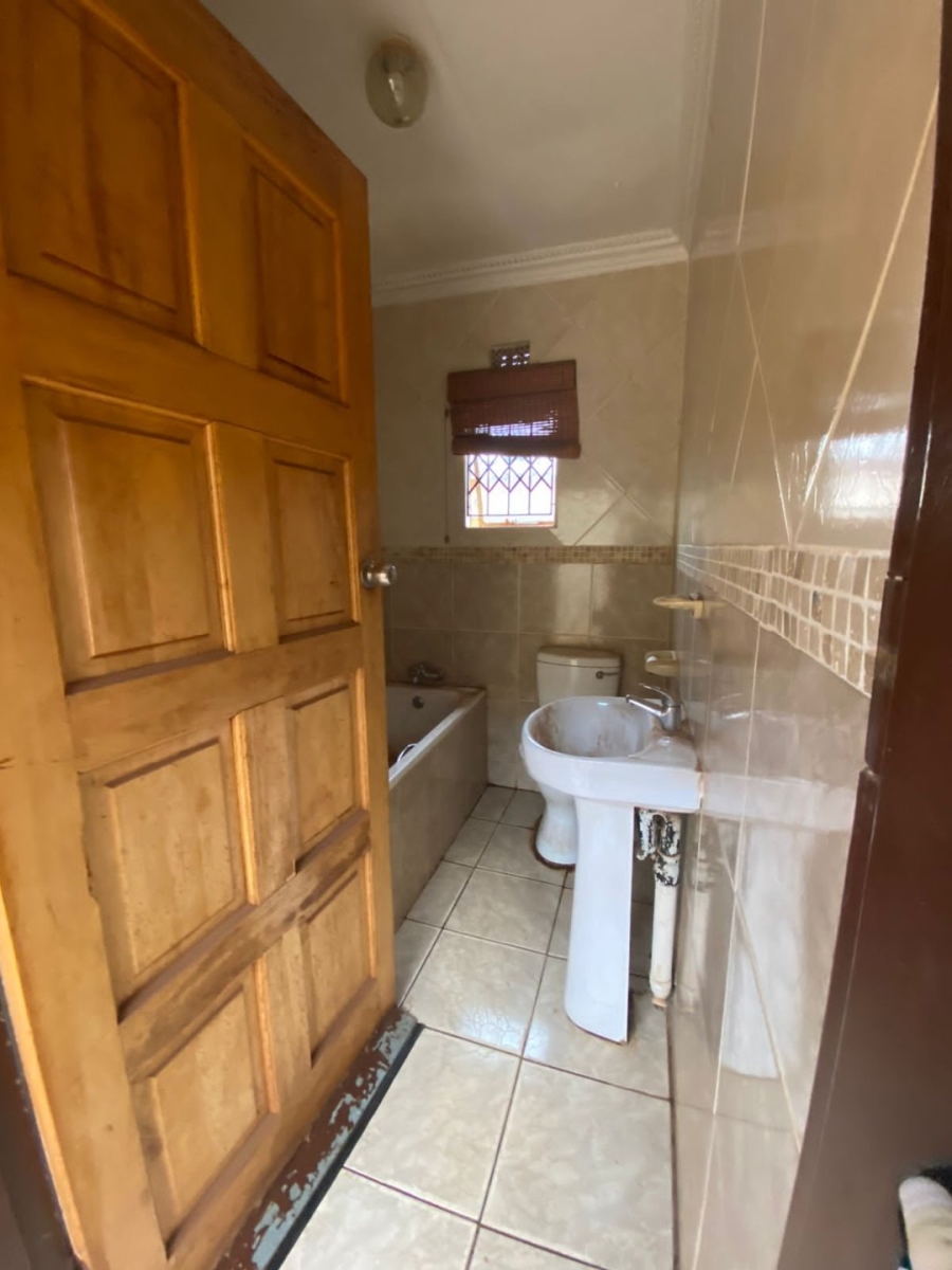 4 Bedroom Property for Sale in Lehae Gauteng
