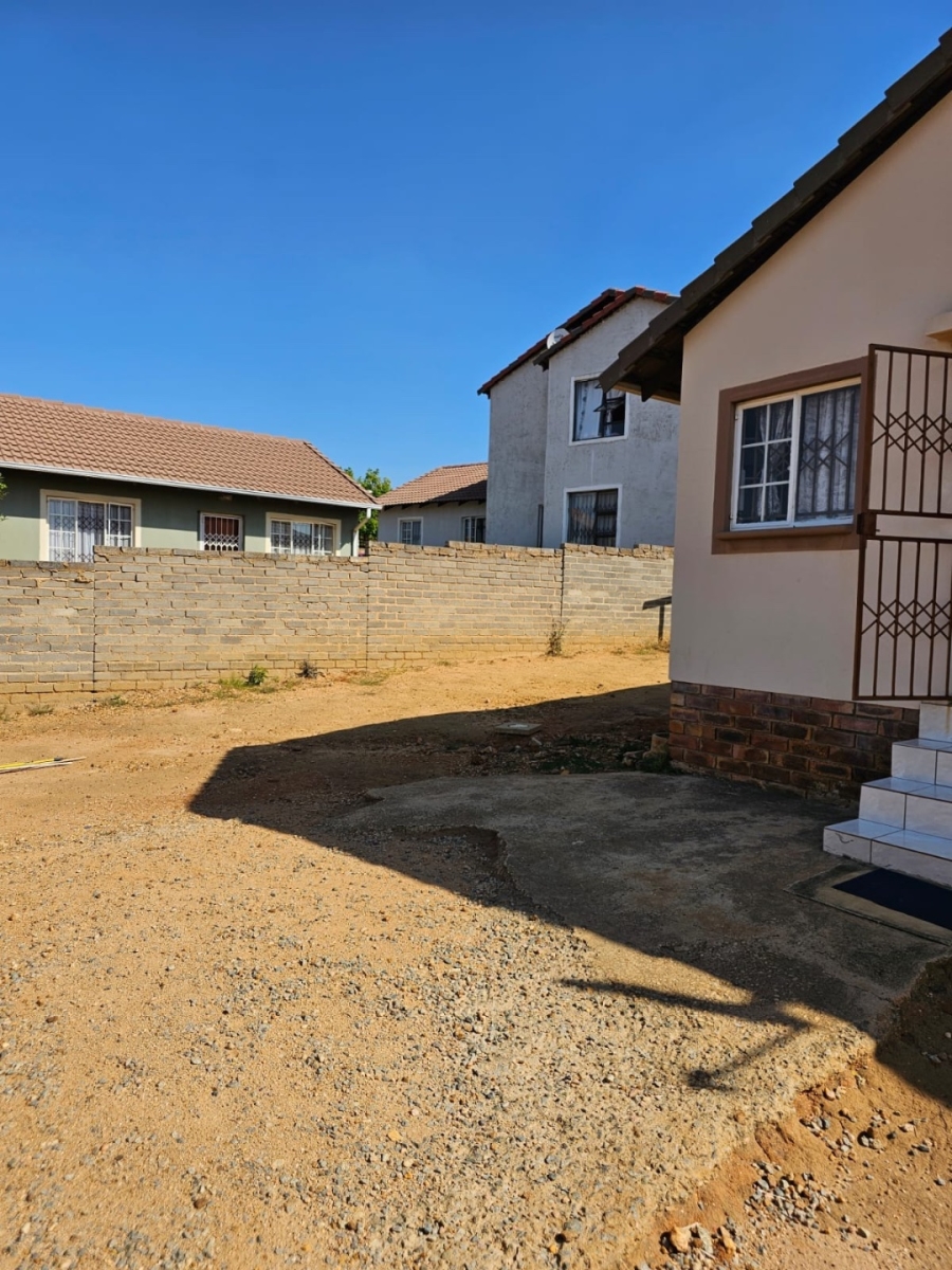 2 Bedroom Property for Sale in Cosmo City Gauteng