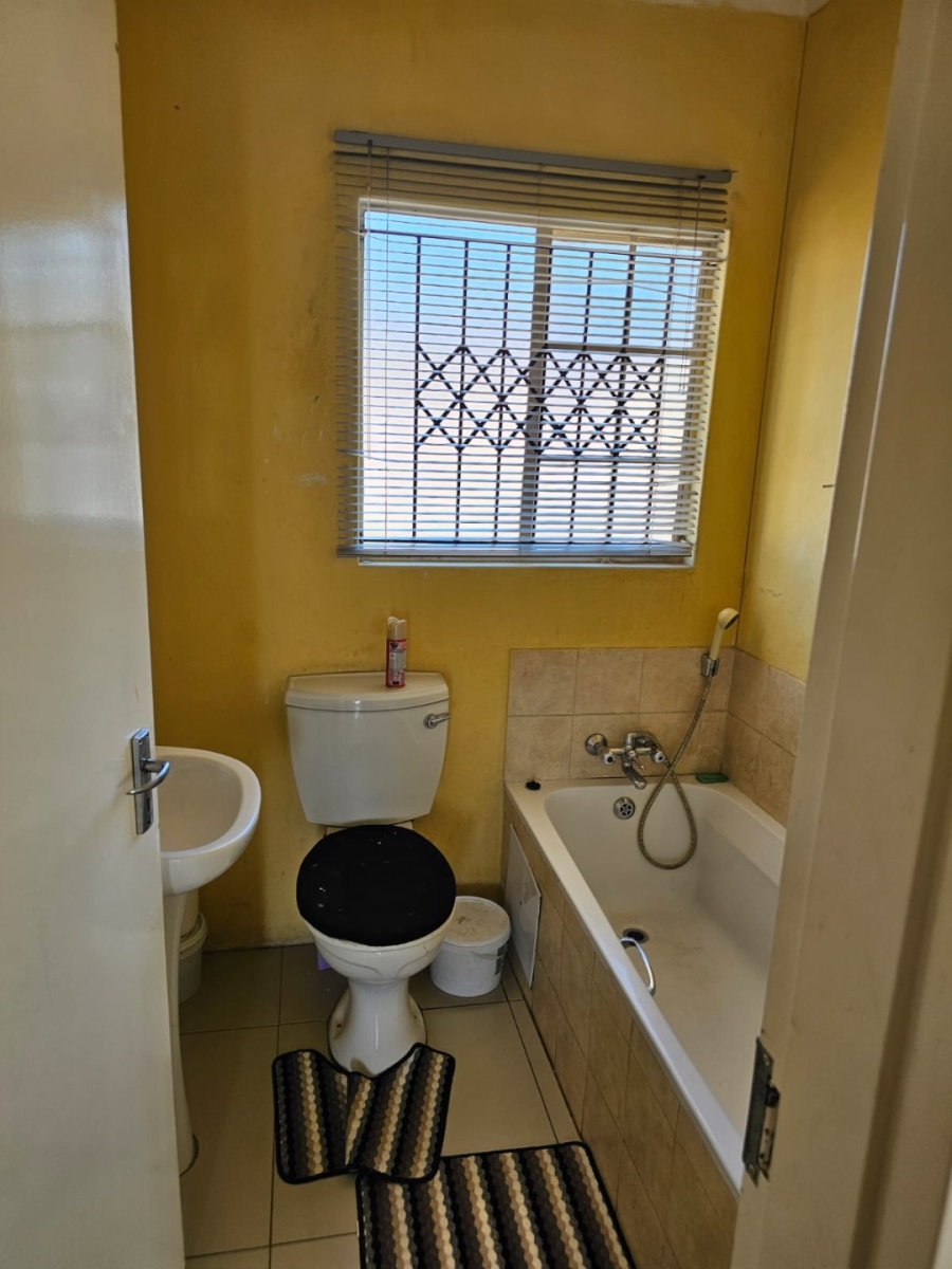 2 Bedroom Property for Sale in Cosmo City Gauteng