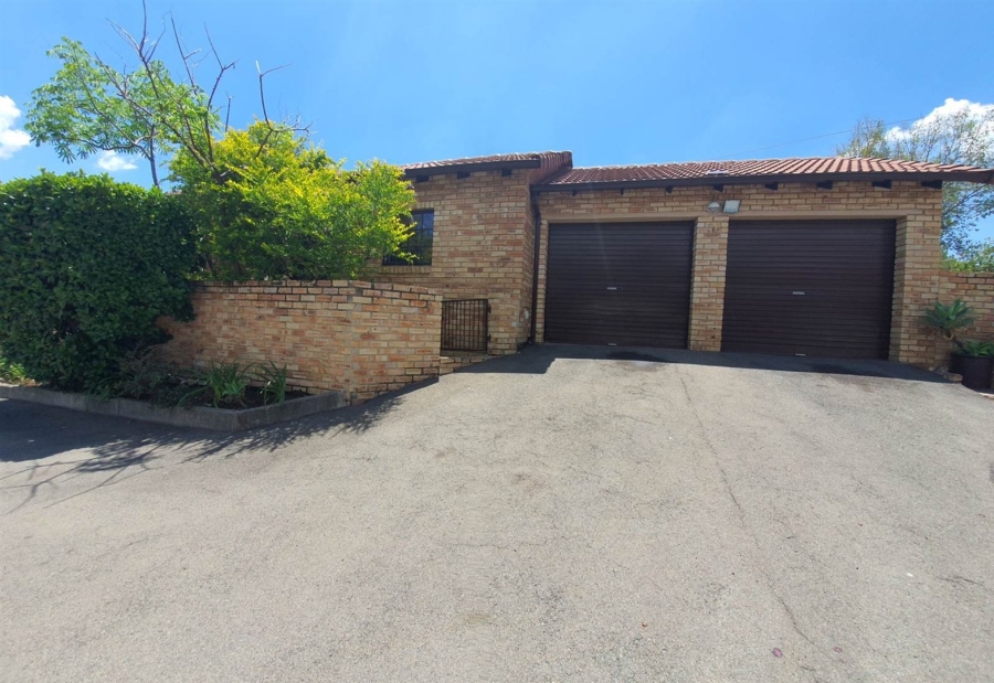 3 Bedroom Property for Sale in Maroeladal Gauteng