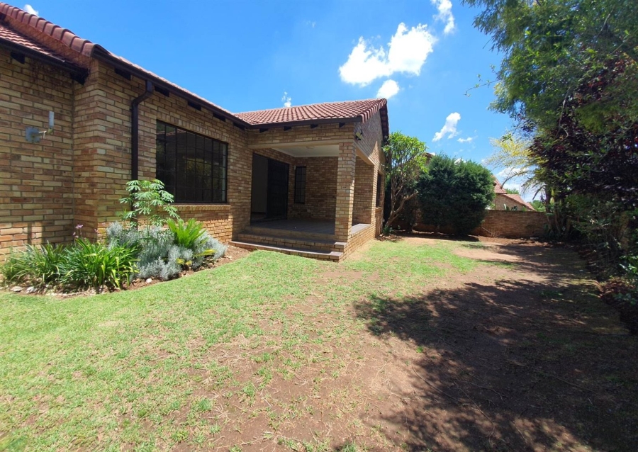 3 Bedroom Property for Sale in Maroeladal Gauteng