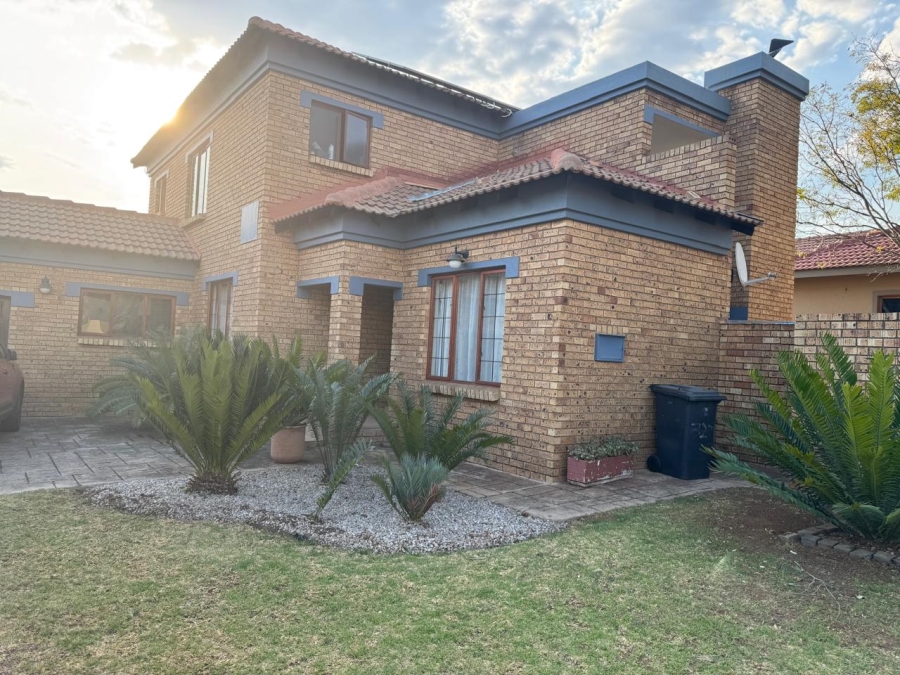 4 Bedroom Property for Sale in Amberfield Ridge Gauteng