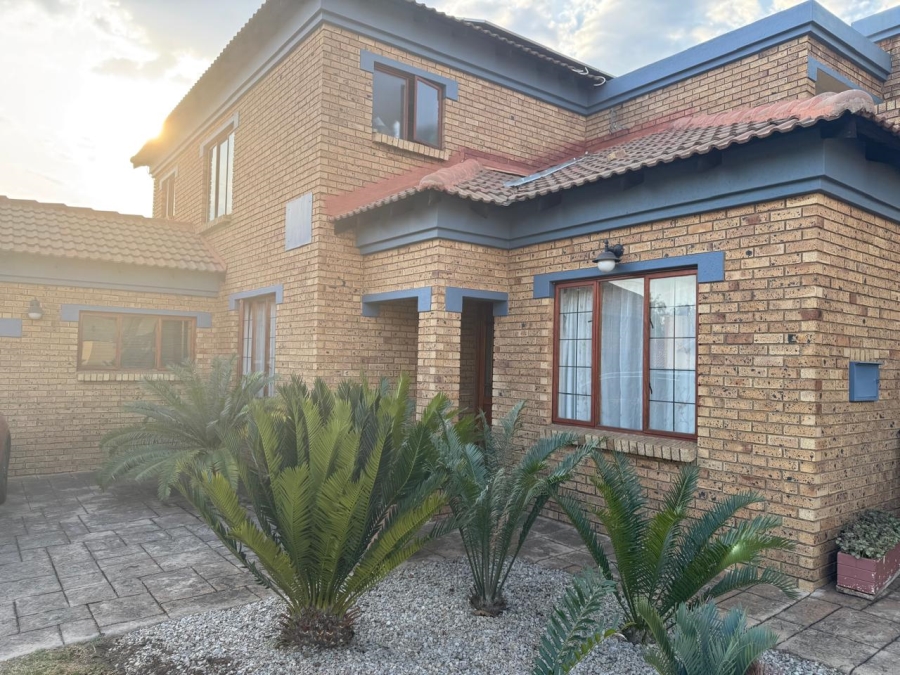 4 Bedroom Property for Sale in Amberfield Ridge Gauteng