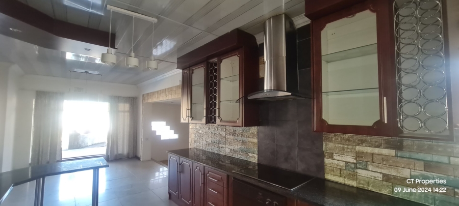 5 Bedroom Property for Sale in Elspark Gauteng