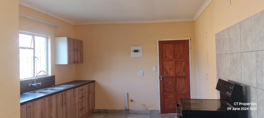 5 Bedroom Property for Sale in Elspark Gauteng