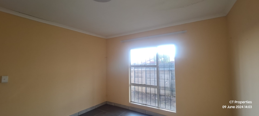 5 Bedroom Property for Sale in Elspark Gauteng