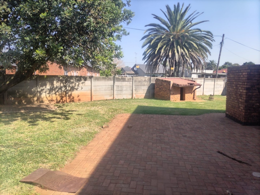 5 Bedroom Property for Sale in New State Areas Gauteng