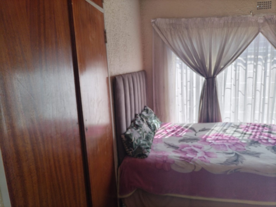 5 Bedroom Property for Sale in New State Areas Gauteng