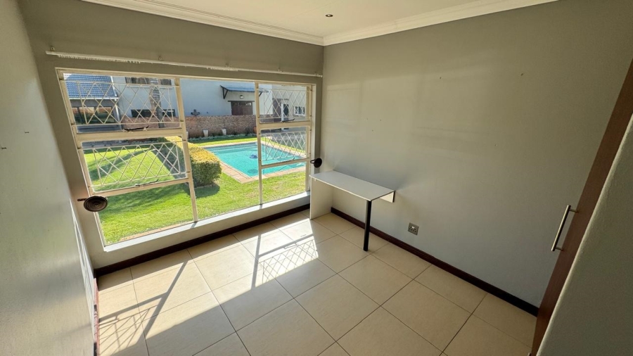 4 Bedroom Property for Sale in Eldoraigne Gauteng