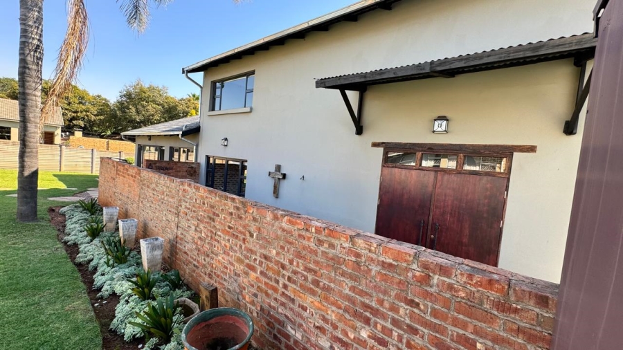 4 Bedroom Property for Sale in Eldoraigne Gauteng