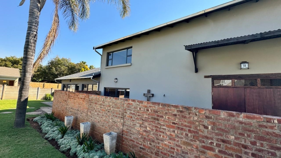 4 Bedroom Property for Sale in Eldoraigne Gauteng