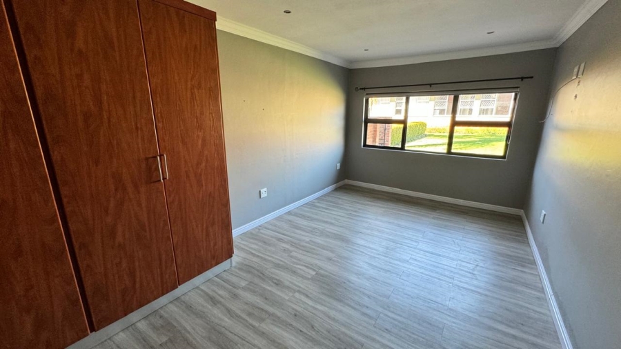 4 Bedroom Property for Sale in Eldoraigne Gauteng