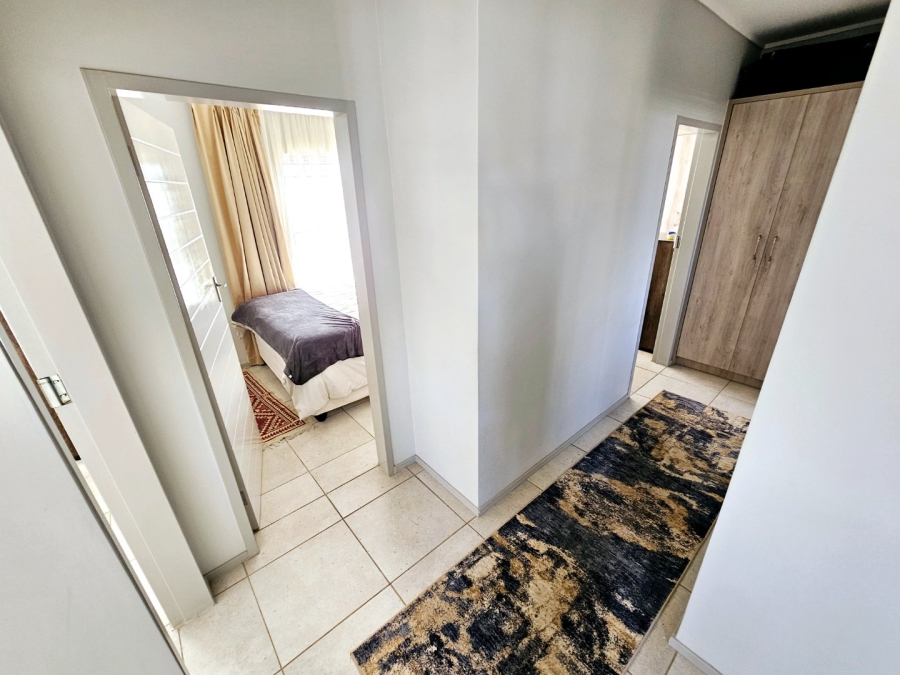 To Let 3 Bedroom Property for Rent in Amberfield Gauteng