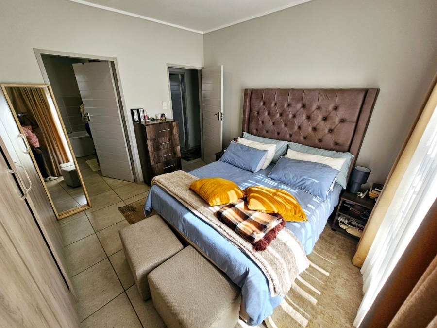 To Let 3 Bedroom Property for Rent in Amberfield Gauteng