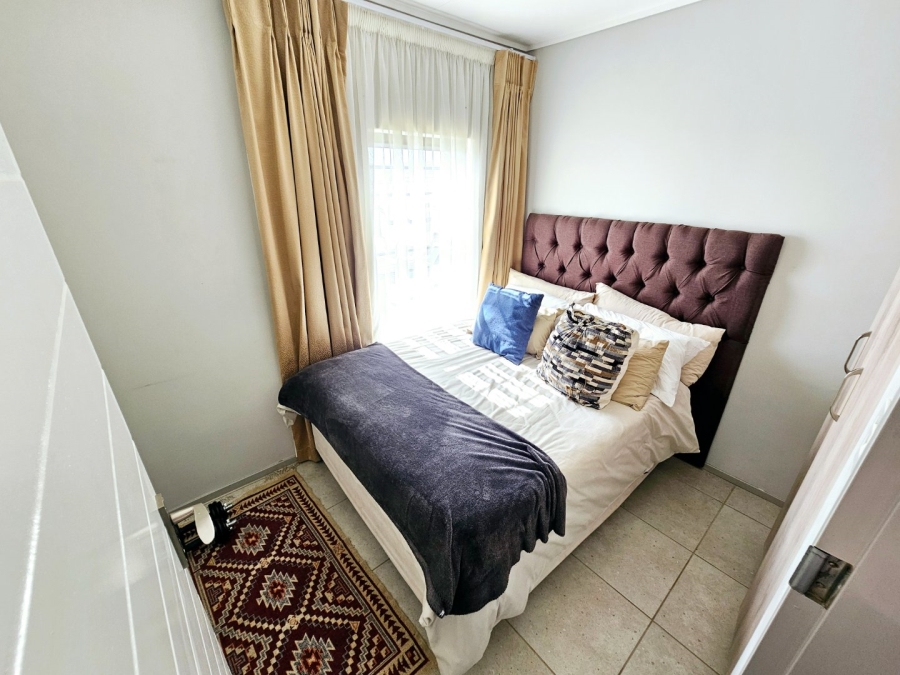 To Let 3 Bedroom Property for Rent in Amberfield Gauteng