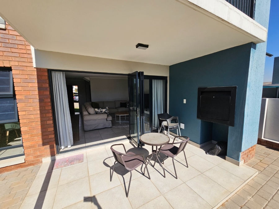 To Let 3 Bedroom Property for Rent in Amberfield Gauteng