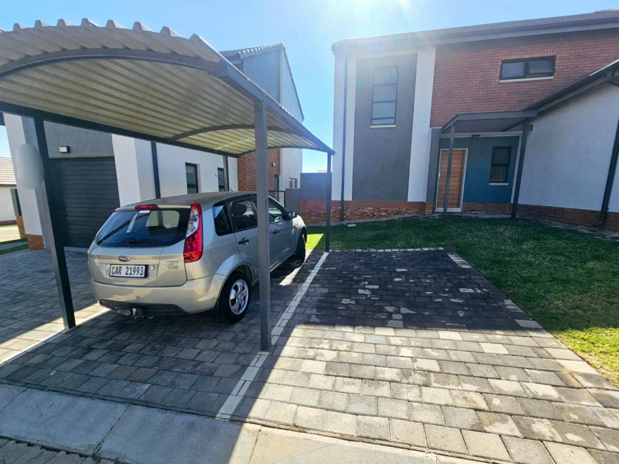 To Let 3 Bedroom Property for Rent in Amberfield Gauteng