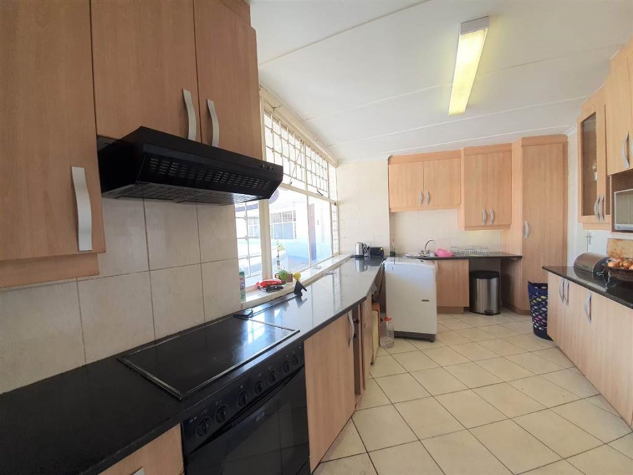 To Let 3 Bedroom Property for Rent in Bryanston Gauteng