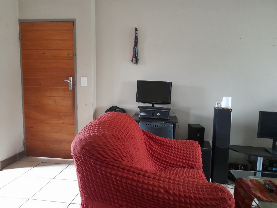 2 Bedroom Property for Sale in Andeon AH Gauteng