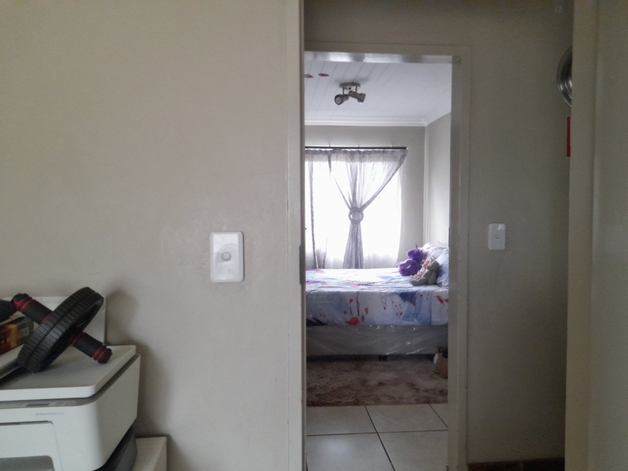 2 Bedroom Property for Sale in Andeon AH Gauteng