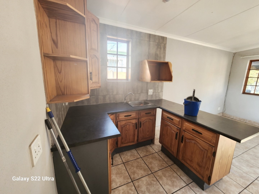 To Let 1 Bedroom Property for Rent in Airfield Gauteng