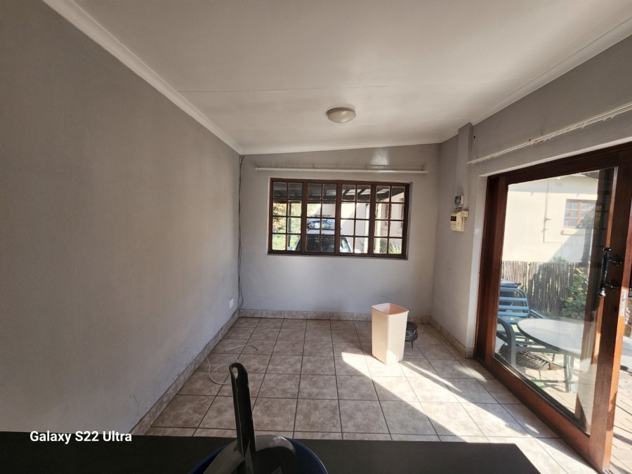 To Let 1 Bedroom Property for Rent in Airfield Gauteng