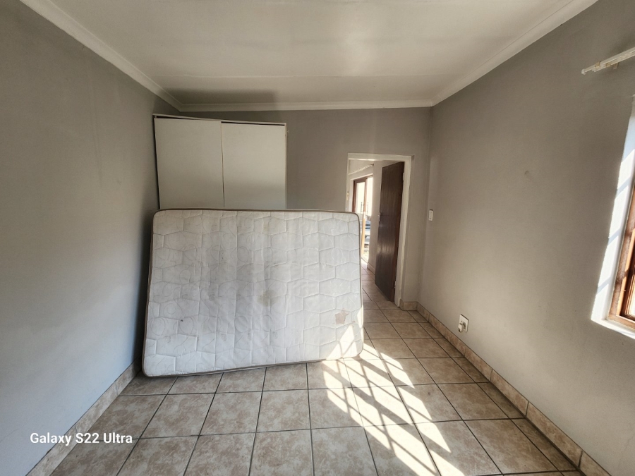 To Let 1 Bedroom Property for Rent in Airfield Gauteng