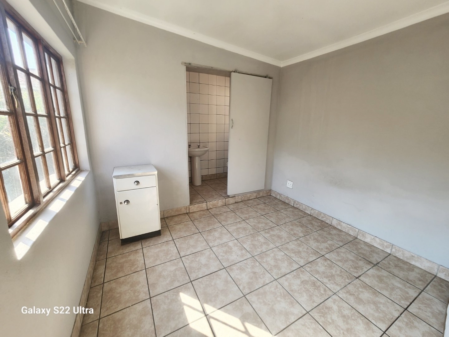 To Let 1 Bedroom Property for Rent in Airfield Gauteng