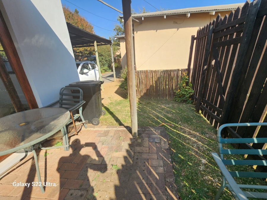 To Let 1 Bedroom Property for Rent in Airfield Gauteng