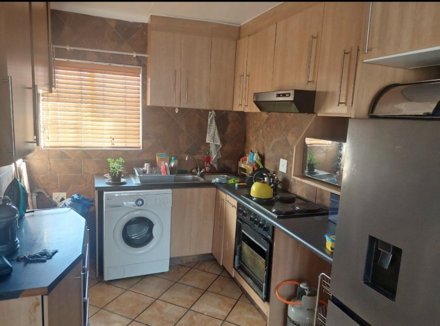 2 Bedroom Property for Sale in Birchleigh Gauteng