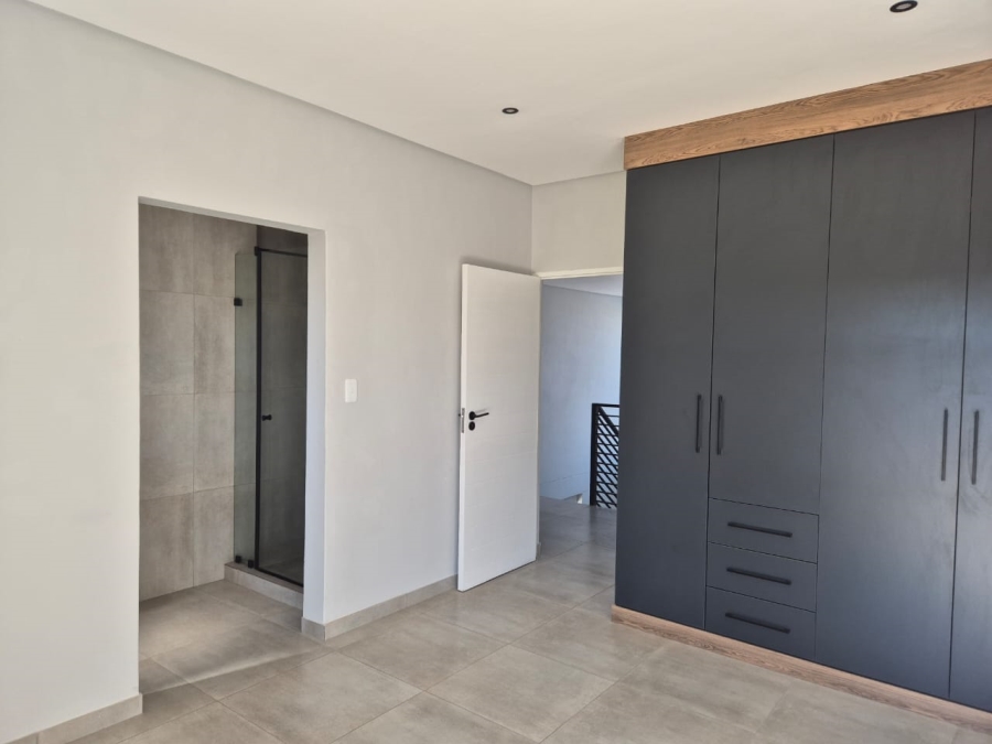 4 Bedroom Property for Sale in Midstream Heights Gauteng