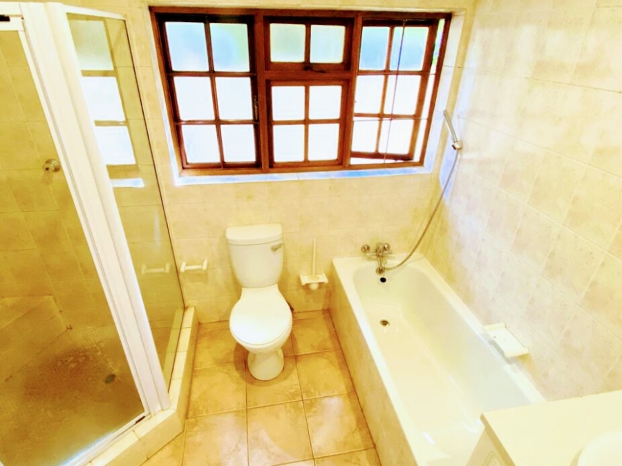 11 Bedroom Property for Sale in Blairgowrie Gauteng