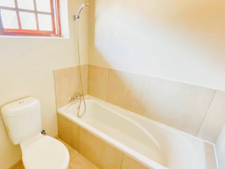 11 Bedroom Property for Sale in Blairgowrie Gauteng