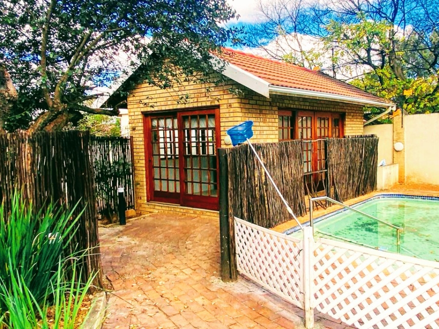 11 Bedroom Property for Sale in Blairgowrie Gauteng