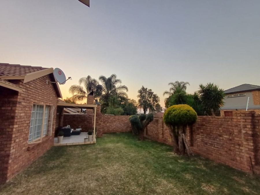 To Let 3 Bedroom Property for Rent in Highveld Gauteng