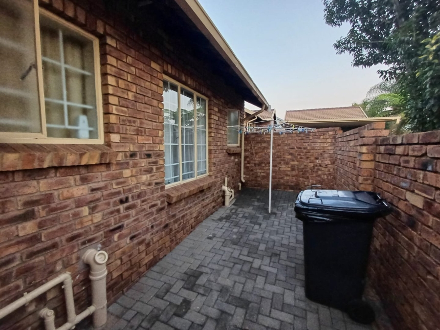 To Let 3 Bedroom Property for Rent in Highveld Gauteng