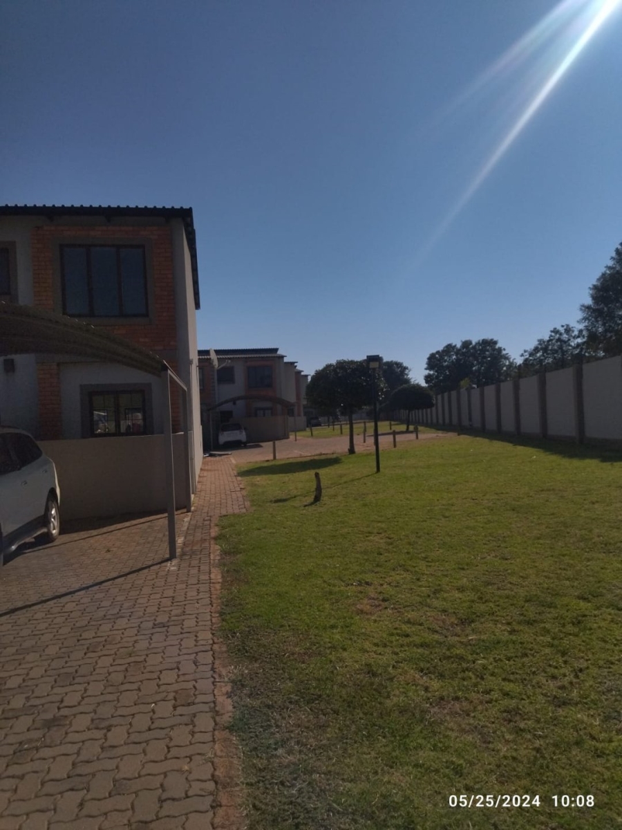 2 Bedroom Property for Sale in Zwartkop Gauteng