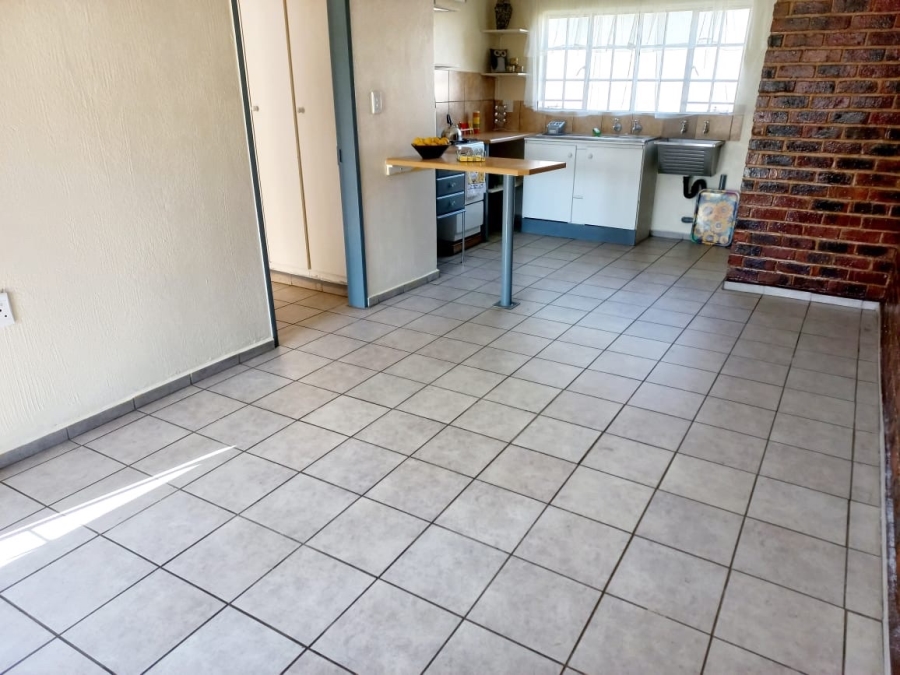 To Let 1 Bedroom Property for Rent in Shangrila Gauteng