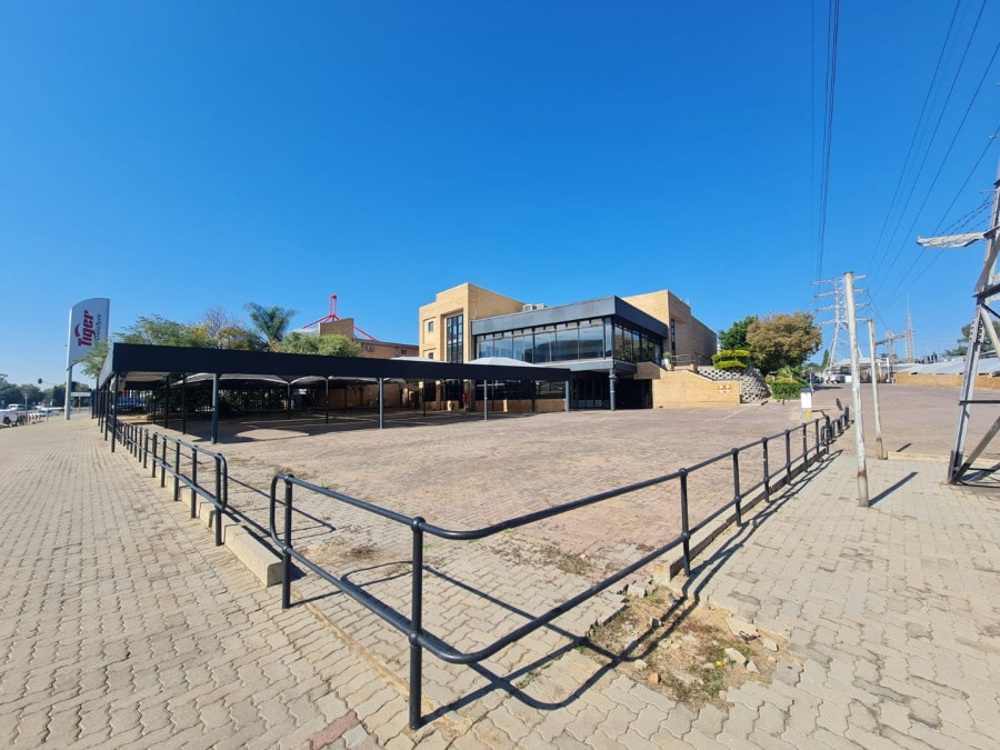 To Let commercial Property for Rent in Menlyn Gauteng