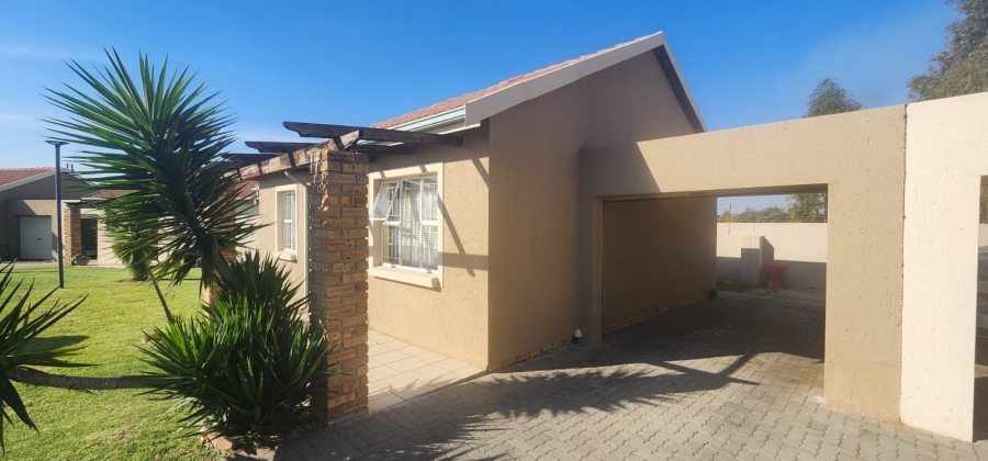 3 Bedroom Property for Sale in Helderwyk Gauteng