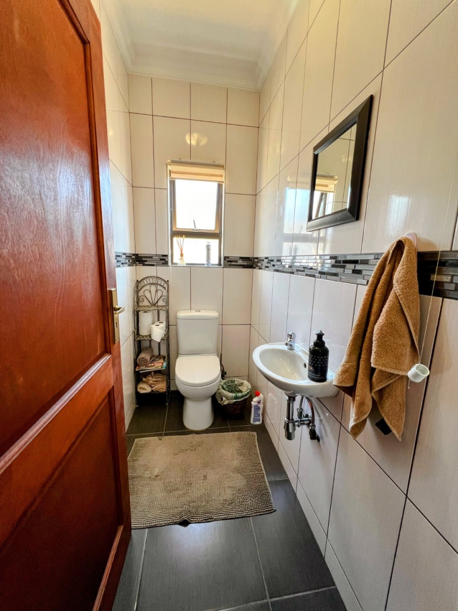 3 Bedroom Property for Sale in Pebble Rock Golf Village Gauteng