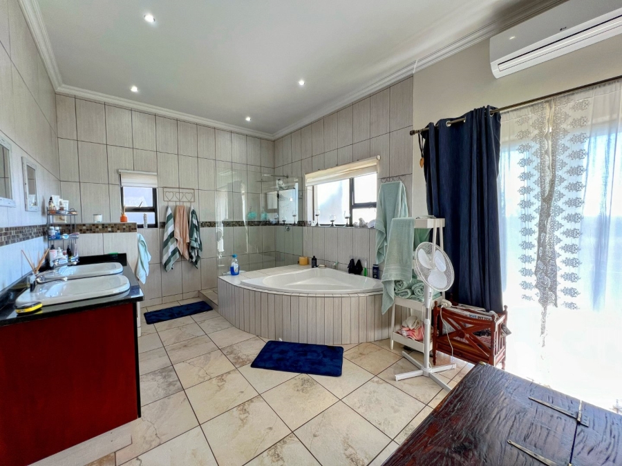 3 Bedroom Property for Sale in Pebble Rock Golf Village Gauteng