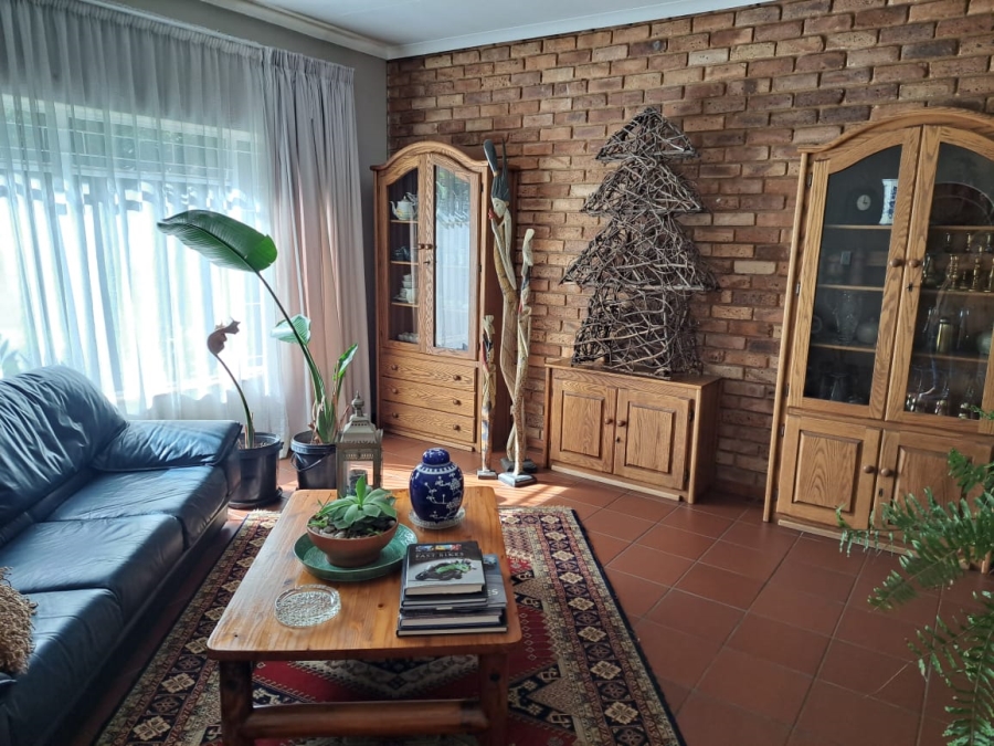 3 Bedroom Property for Sale in Die Wilgers Gauteng