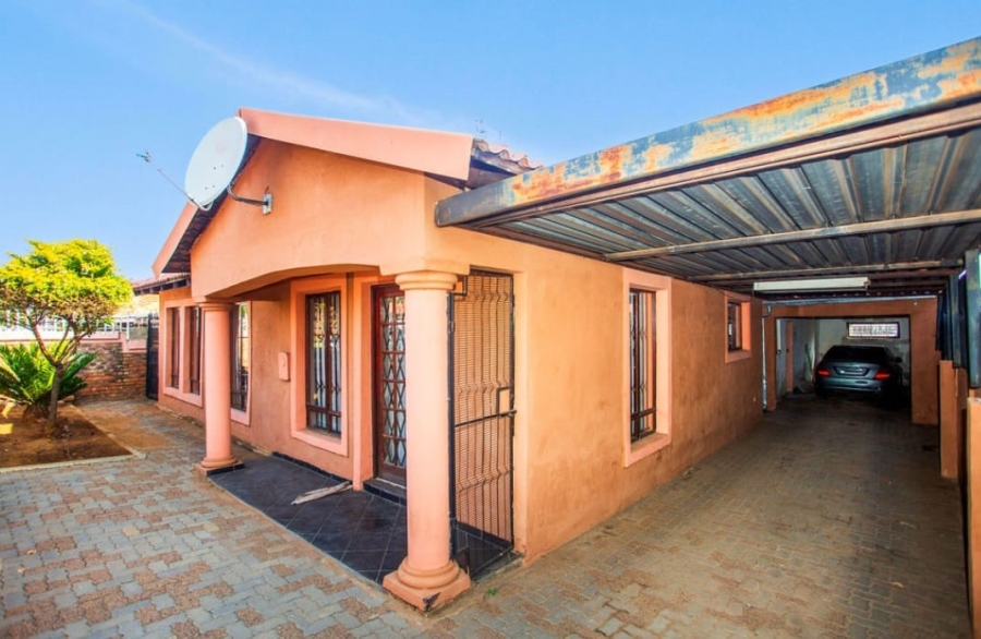 5 Bedroom Property for Sale in Mamelodi Sun Valley Gauteng
