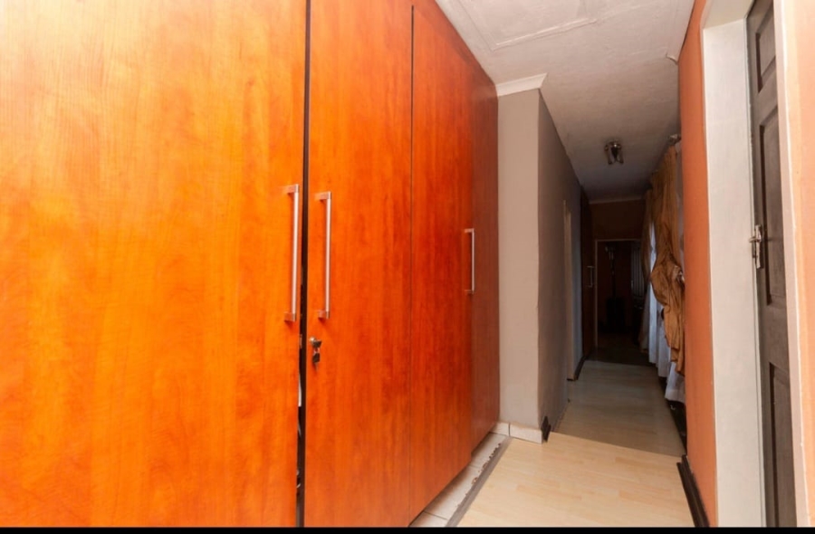 5 Bedroom Property for Sale in Mamelodi Sun Valley Gauteng