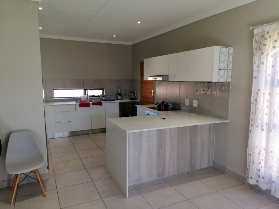 To Let 3 Bedroom Property for Rent in Lion Pride Gauteng