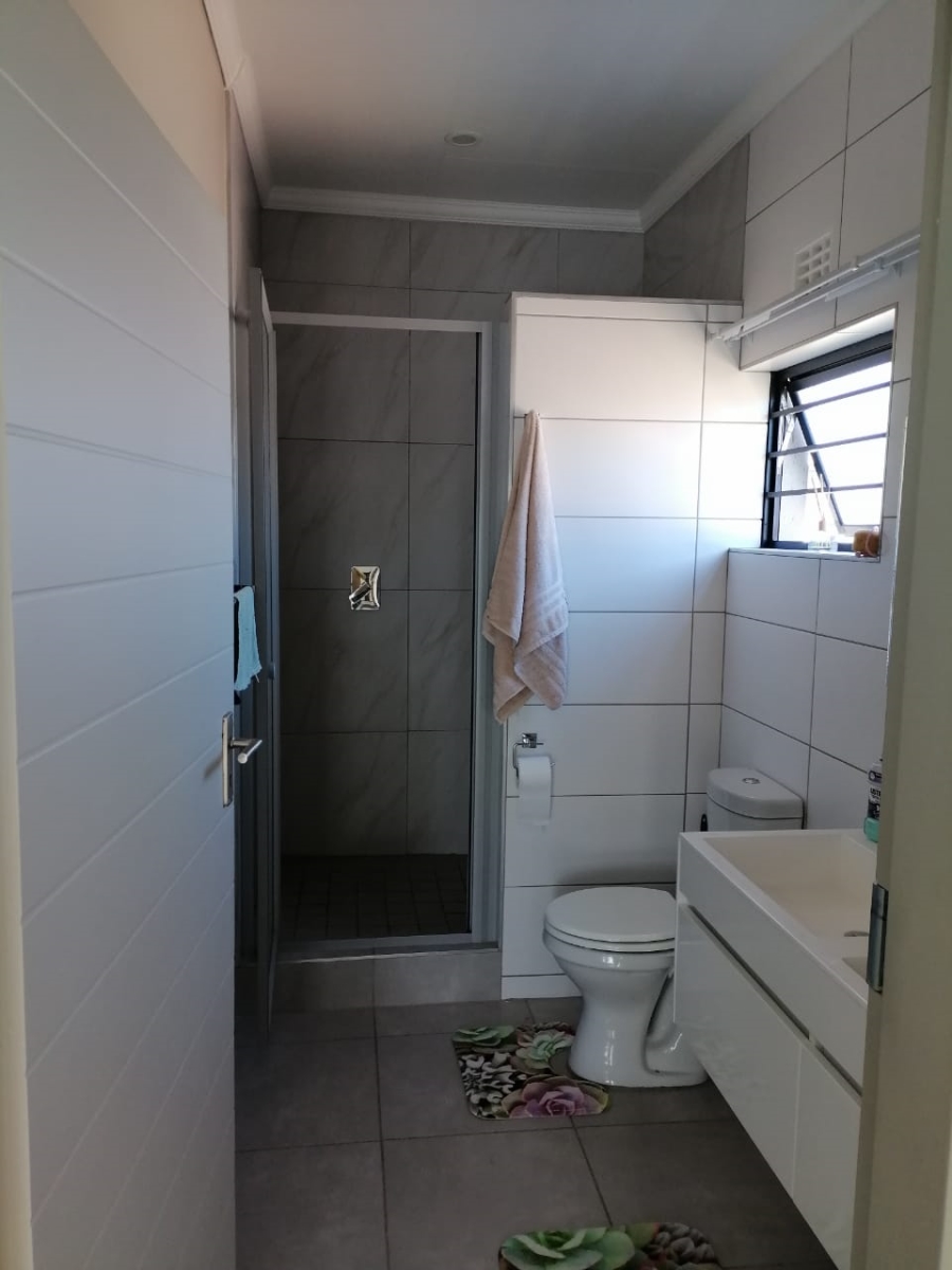 To Let 3 Bedroom Property for Rent in Lion Pride Gauteng